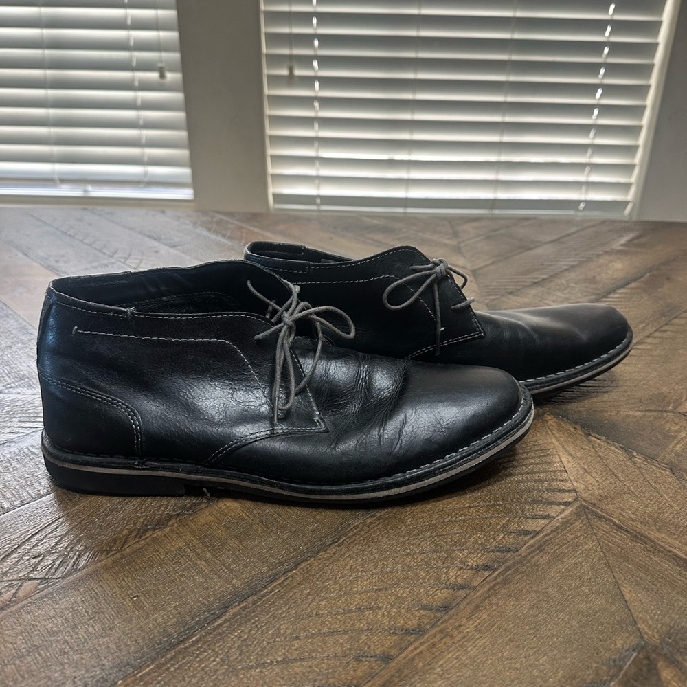 Steve Madden Black Chukka Boots Timeless Style